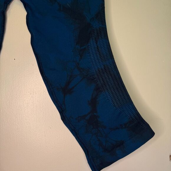 LULULEMON women's size 4 Flow & Go Alberta lake black seamless crop leggings - Picture 7 of 12